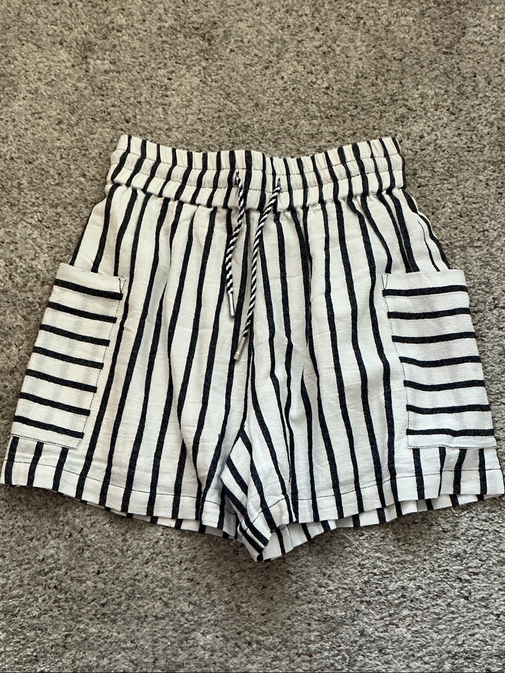 NWT Cotierra Striped Drawstring Women’s Shorts - White & Navy - Picture 2 of 9